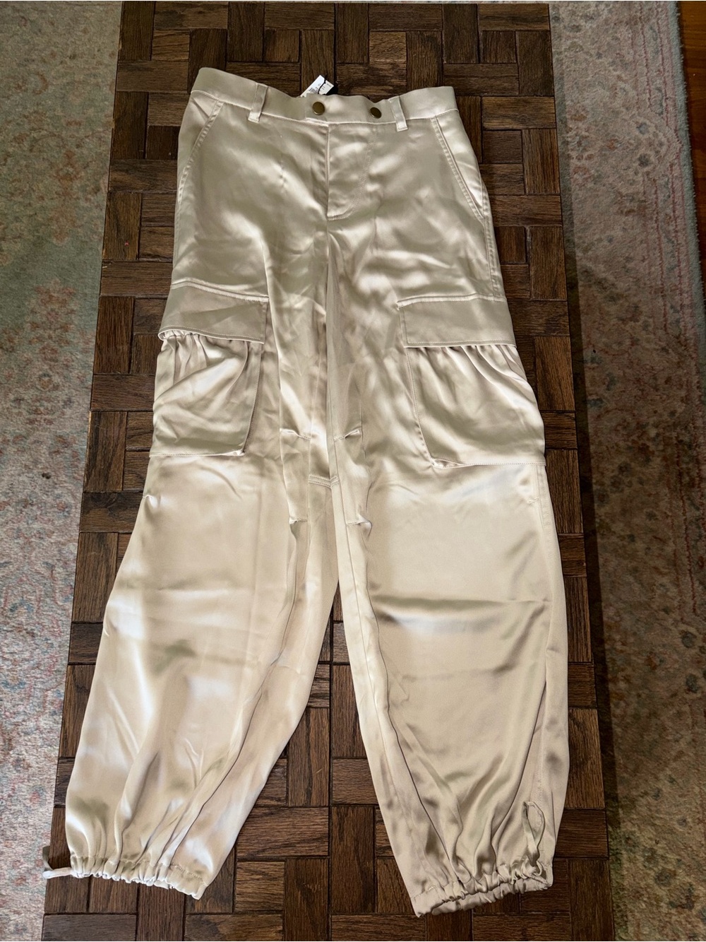 Banana Republic NWT Satin Parachute Pants snap silky champagne new xs - Picture 2 of 7